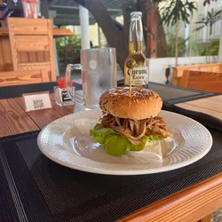 Pan Con Lechón